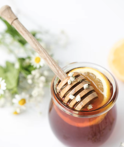 Homemade Face Packs for Oily Skin - honey and lemon